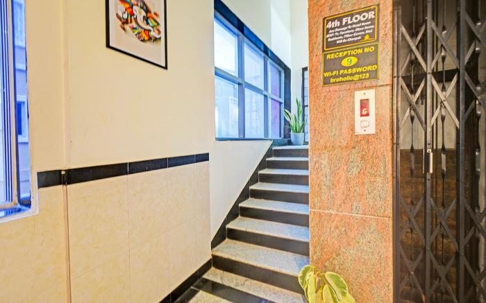 FabHotel AIG Broholic - 250M from AIG Hospital, Gachibowli