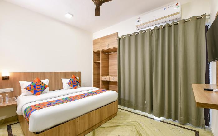 FabHotel Log Inn Stay, Sector 46
