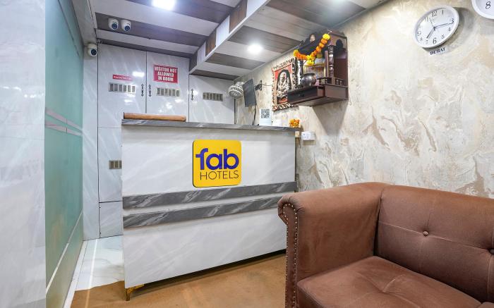 FabHotel Hans Residency, Andheri West