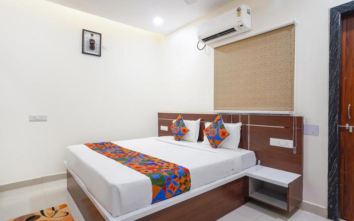 FabHotel Prime Cozy Prime - Nr Hitech City Metro Station