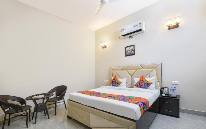 FabExpress Mapple Suites, Sector 19