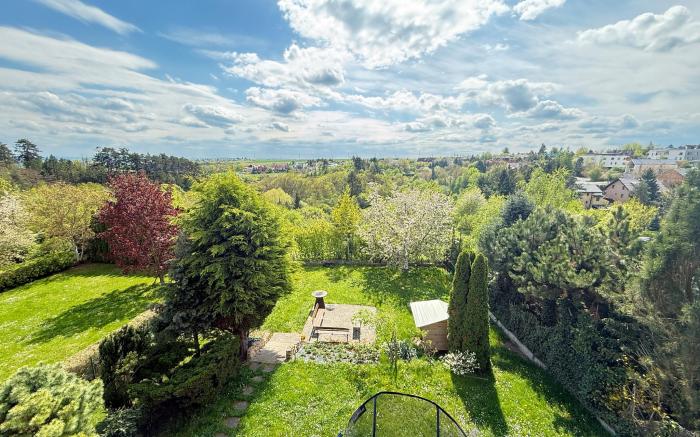 DiamondVilla, 4 bedroom Apartment, garden & spa