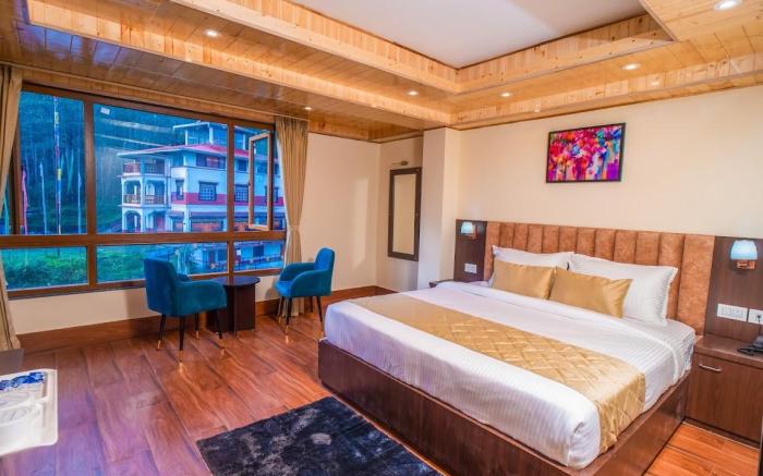 Divine The Celeste, Pelling