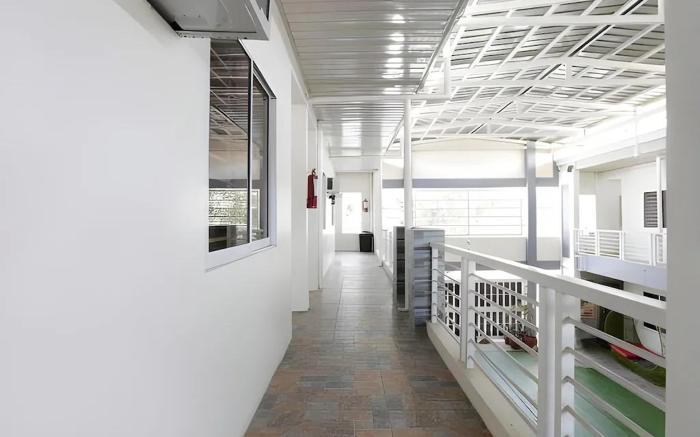 LJENJ Apartelle near Clark Airport