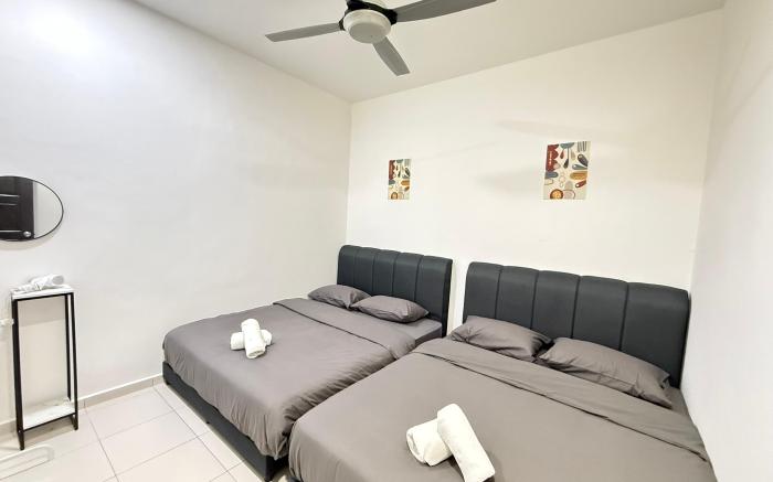 YOLO5 3BR 12PAX CentralTown Netflix