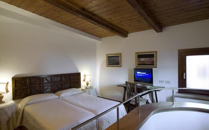 Hotel Columbia