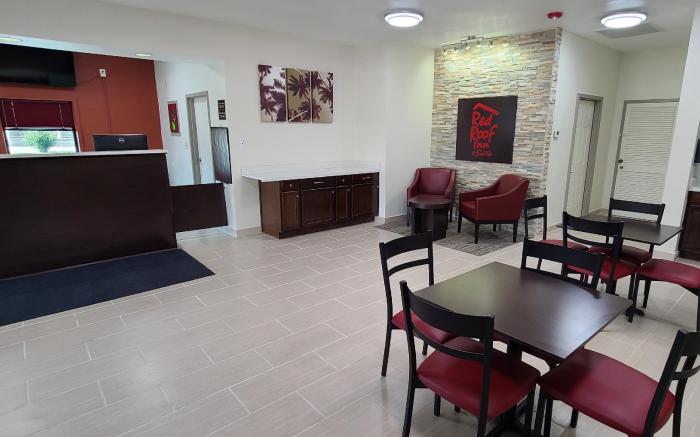Red Roof Inn & Suites Thomasville