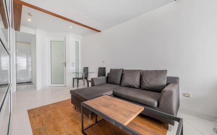 Peaceful 2 Bedrooms Beach Front