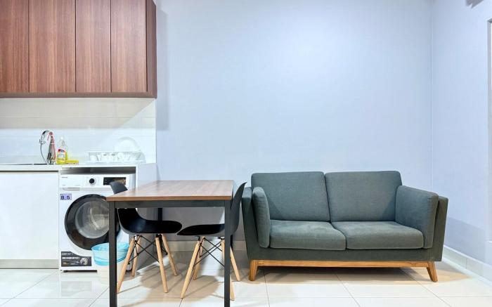 Sleek Escape 1BR@Artemontkiara@Mitec@Matrade