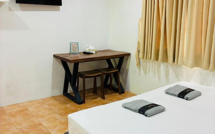 Apartment Wat Sawang Arom 17