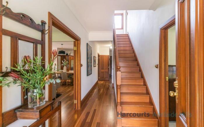 Hahndorf Luxury Retreat 5 Bedrooms for 12 people