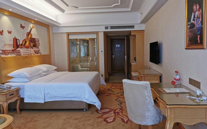 Vienna International Hotel Huizhou Daya Bay Binhai Park