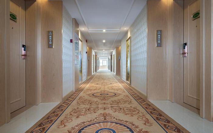 Vienna International Hotel Guangdong Foshan West Station Shishan Nanhai Sports Center