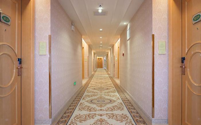 Vienna International Hotel Huidong High-speed Railway Station