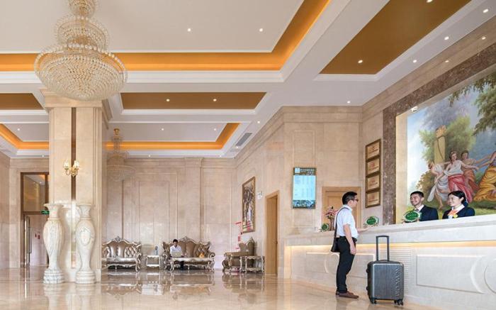 Vienna International Hotel Guangdong Zhuhai North Station Tangjia University Town