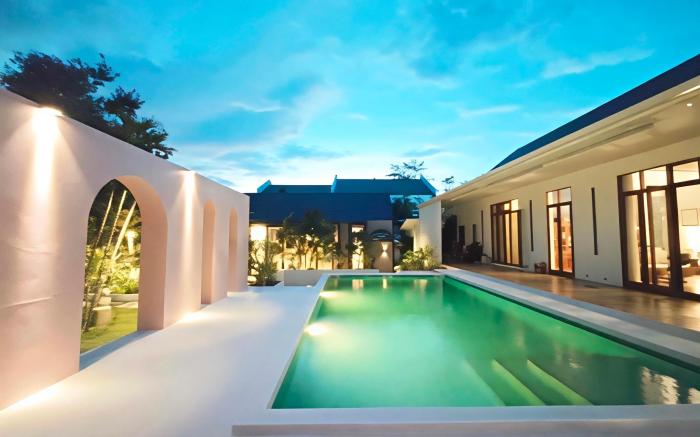 Fieldlight & pool