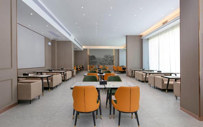 Vienna International Hotel Haikou Qilou Old Street Xinbu Island