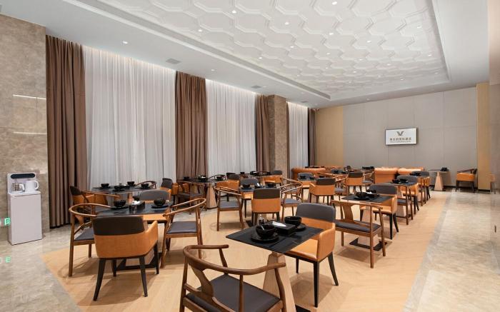 Vienna International Hotel Guangxi Yulin Traditional Chinese Medicine Port