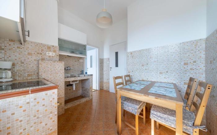 Brand new Fakés-Two balconies above the citycenter