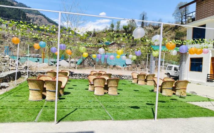 Hotel Beas River Retreat