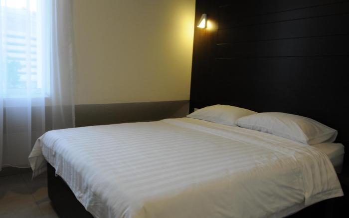 Cathay Hotel