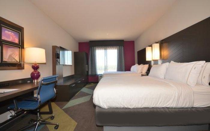 Holiday Inn Express & Suites Oklahoma City Mid - Arpt Area By IHG