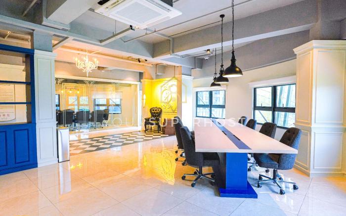 Paxtonz by YourSuperhost