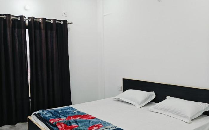 Family-Friendly Non-AC Room