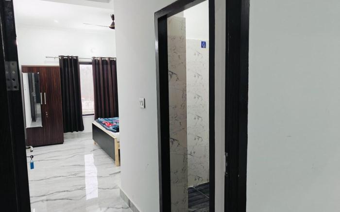 Healthy Vibes Guest House | AC Room