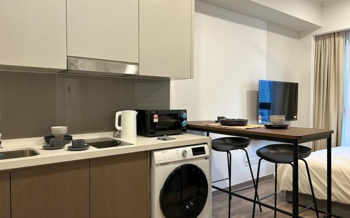 Luxury Studio - Walking Distance to Bukit Bintang