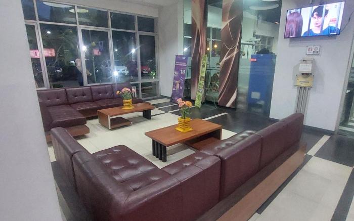 Apartemen The Edge Baros By Sondang Situmorang 