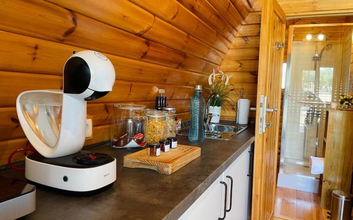 Glamping Turquesa, feel and relax in a wood house