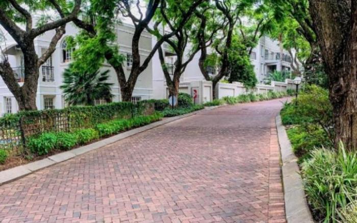 executive 3bd in sandton city