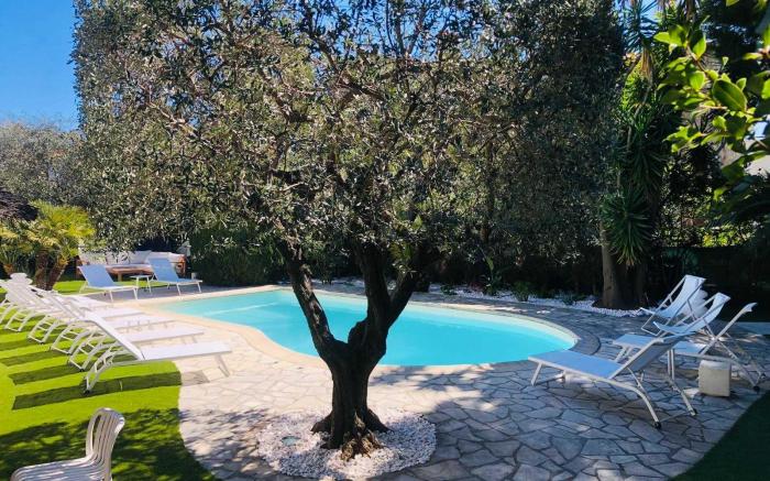 Sumptuous villa - AC- 6BR- 12P- Cannes