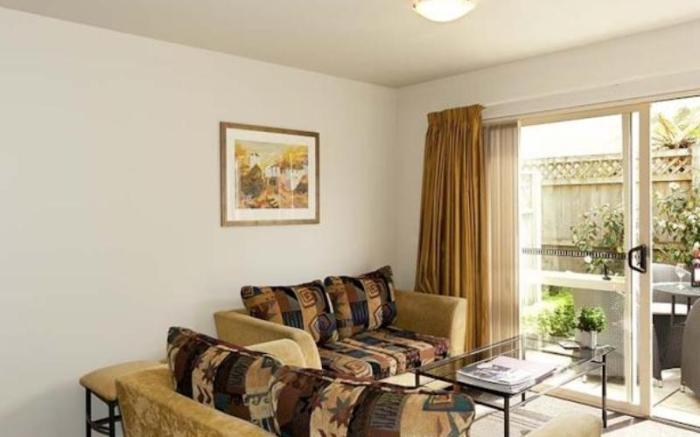 Lorenzo Motor Lodge