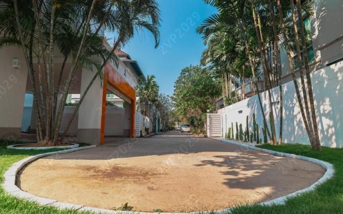 Two Poolvilla Pattaya Private Pool Family Pool