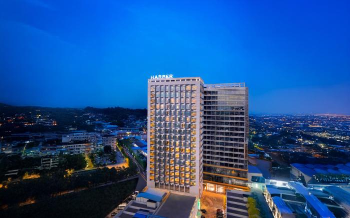 Harper Premier Nagoya Batam