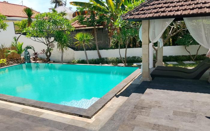Lovina Villa Cinta