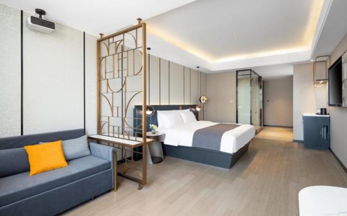 Yitel Collection Dalian High-tech Zone Wanda Plaza