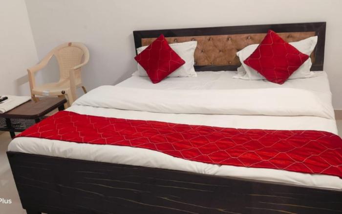 Goroomgo Kanha Shiva Homestay Faizabad