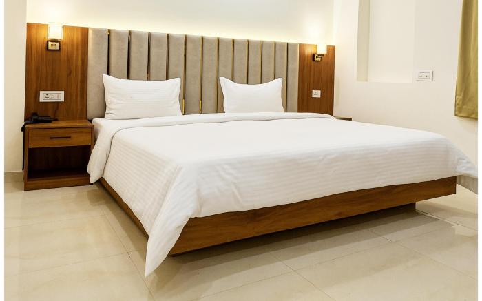 Goroomgo Indra Inn Varanasi