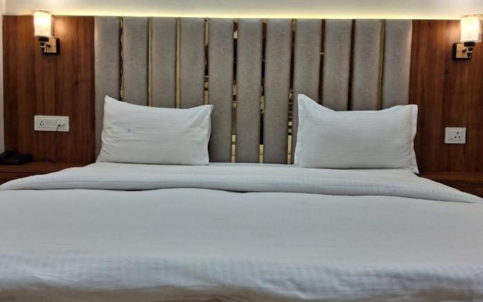 Goroomgo Indra Inn Varanasi