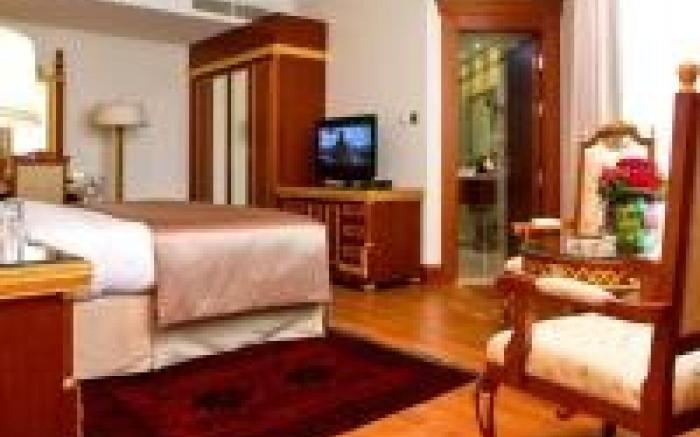 Dancenter Luxury Holiday International Dubai