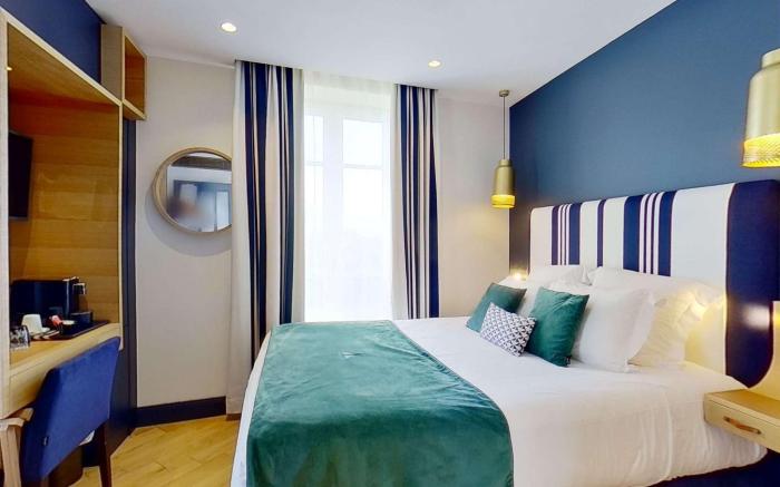 MADISON Saint Jean de Luz - Handwritten Collection