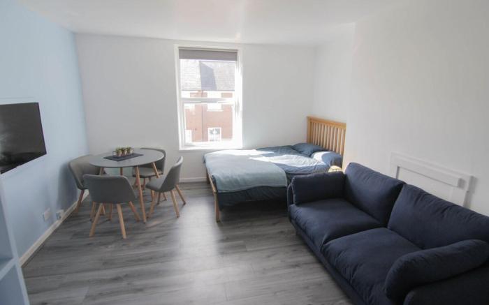 Beautiful 1 Bedroom Central Flat