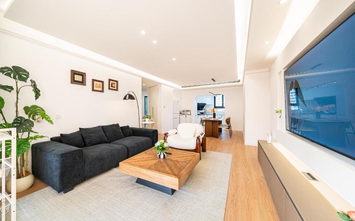 CityHome-3BRs, 2Baths, High-end Design, Nanjing Rd