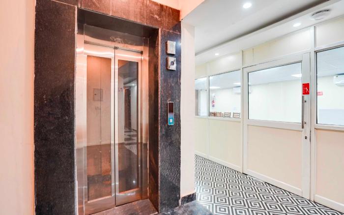 Townhouse Oak Sector 121 Noida Metro Station