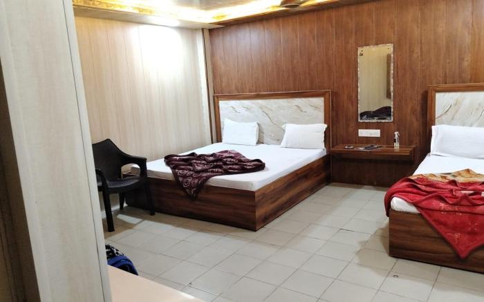 Hotel Saini Home Stay 