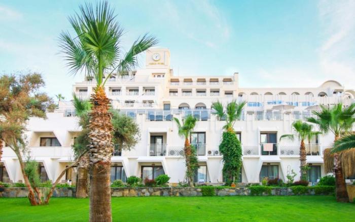 Azka Hotel