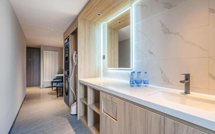Mannsic Hotel (Beijing Communication University Dalianpo Subway Station Branch)